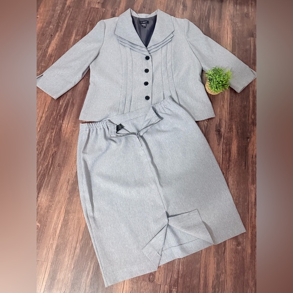 Milano Gray Women's Pencil Skirt Suit - Picture 3 of 6